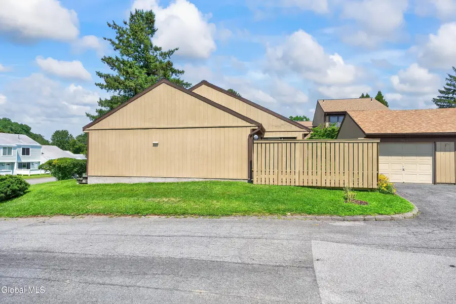 901 Huntington Court, East Greenbush, NY 12061 - #3
