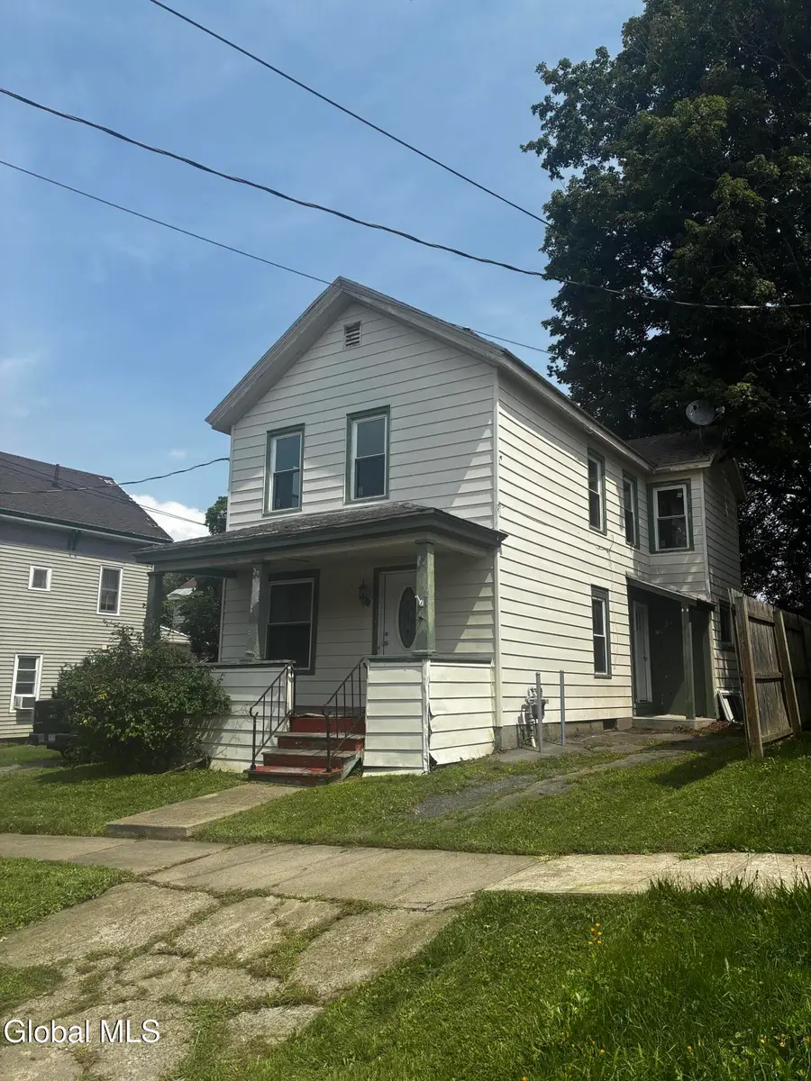 202 Glebe St, Johnstown, NY 12095 - #2