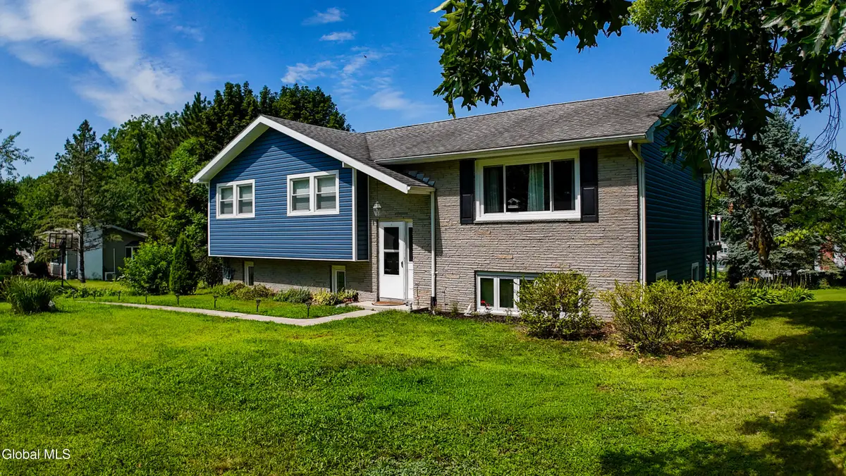 10 Bayberry Drive, Schodack, NY 12033 - #1