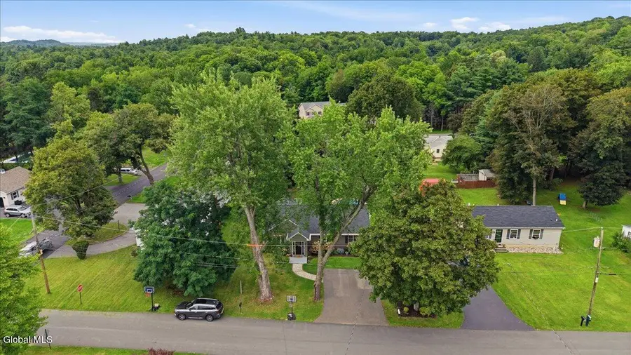 14 Clover Avenue, East Greenbush, NY 12061 - #3
