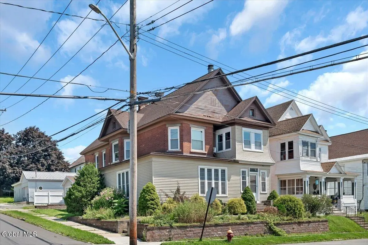 29 Mcclellan Avenue, Amsterdam, NY 12010 - #1
