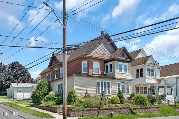 29 Mcclellan Avenue, Amsterdam, NY 12010