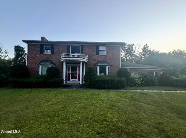 1022 Country Brook Court, Rotterdam, NY 12306