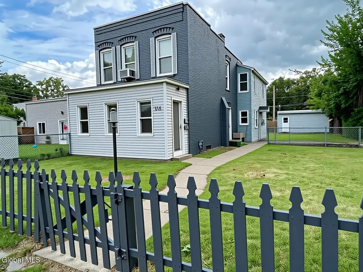 274 3rd Avenue, Troy, NY 12182 - #1