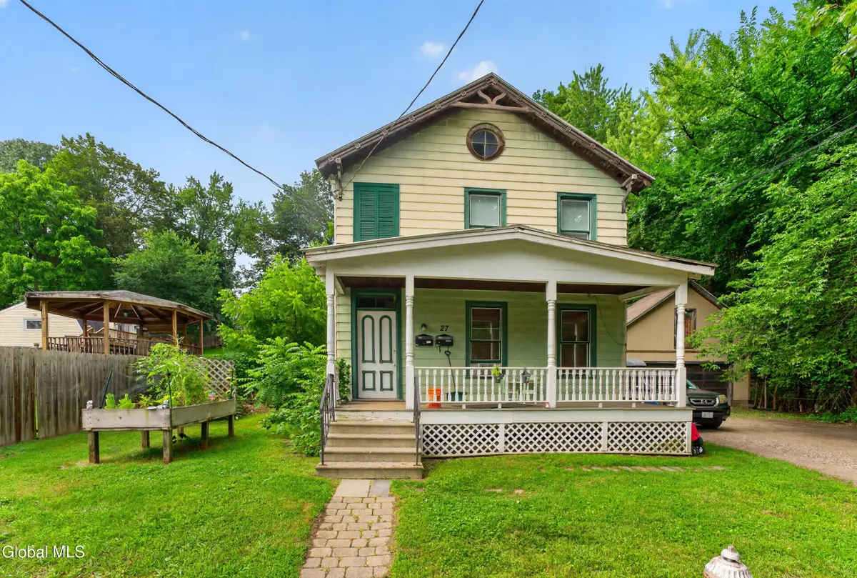 27 Lilac Lane, Troy, NY 12180 - #1