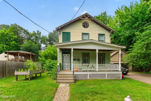 27 Lilac Lane, Troy, NY 12180
