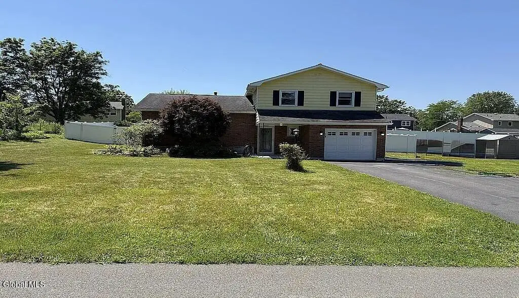 16 Sherbrook Drive, Bethlehem, NY 12158 - #1