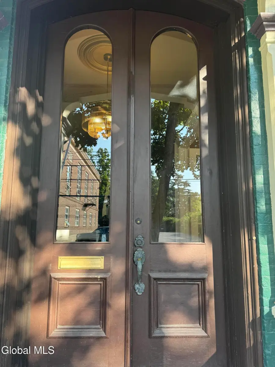 146 Regent Street, Saratoga Springs, NY 12866 - #3