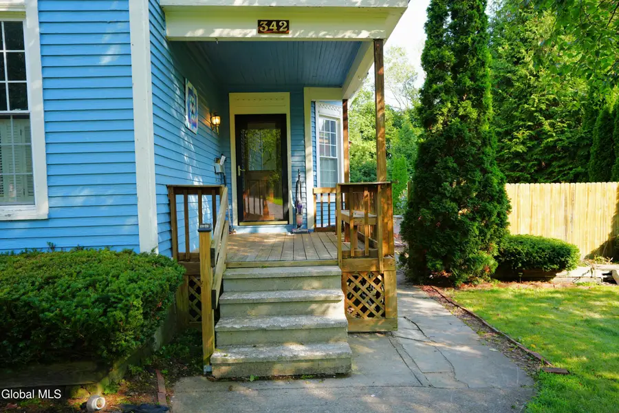 342 W Fulton Street, Gloversville, NY 12078 - #3