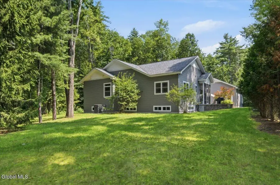 7 Thornapple Drive, Moreau, NY 12831 - #3