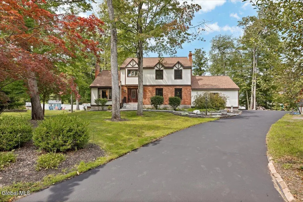 17 Bittersweet Lane, Clifton Park, NY 12065 - #1