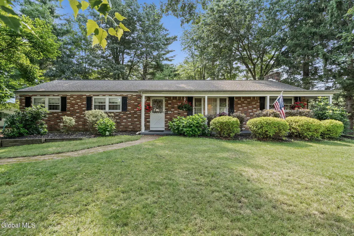 7 Rolling Brook Court, Clifton Park, NY 12065 - #1