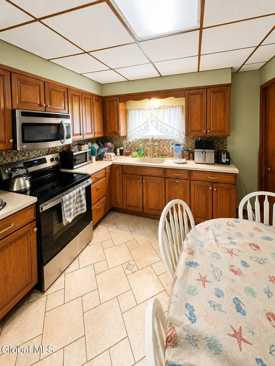 5 Ingersoll Avenue, Schenectady, NY 12305 - #3