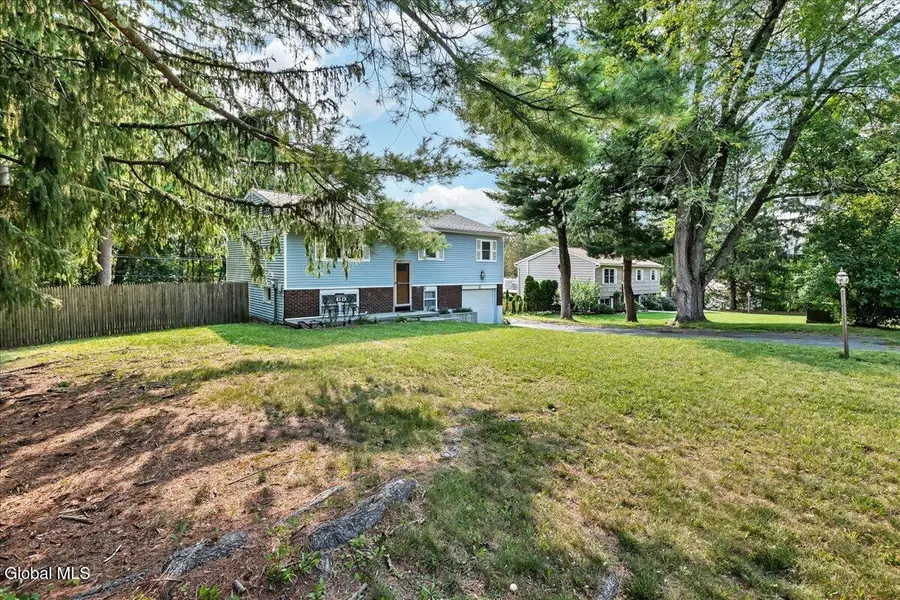 32 Tamarack Lane, East Greenbush, NY 12061 - #3