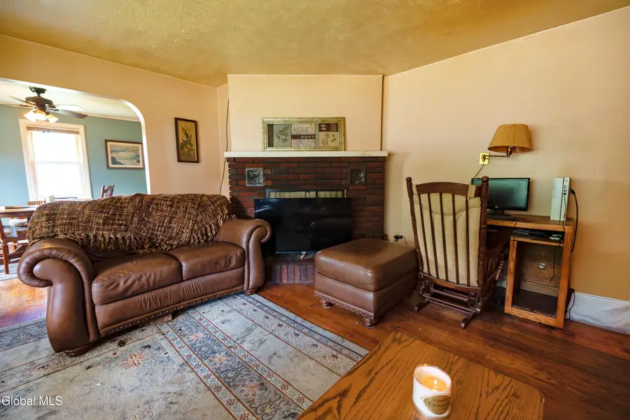 3027 Albany Street, Schenectady, NY 12304 - #3