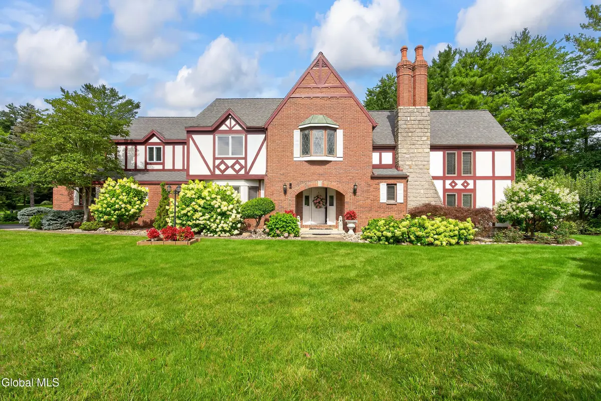 1 Milan Court, Niskayuna, NY 12309 - #1