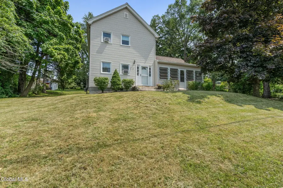 6 Acorn Avenue, Hampton Manor, NY 12144 - #2