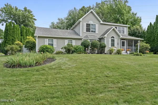 55 Dunwoodie Road, Bethlehem, NY 12077