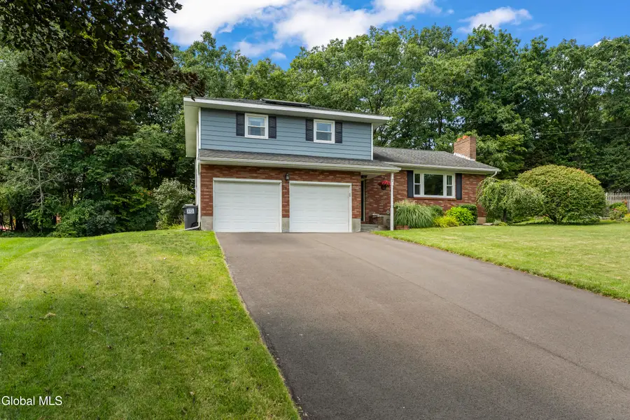 7 Stutz Avenue, Latham, NY 12110 - #2