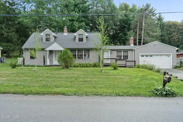 9 Sunset Drive, Troy, NY 12182