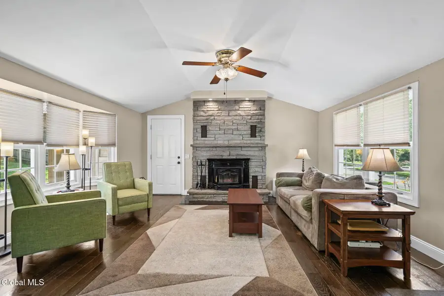 9 Sunset Drive, Troy, NY 12182 - #2