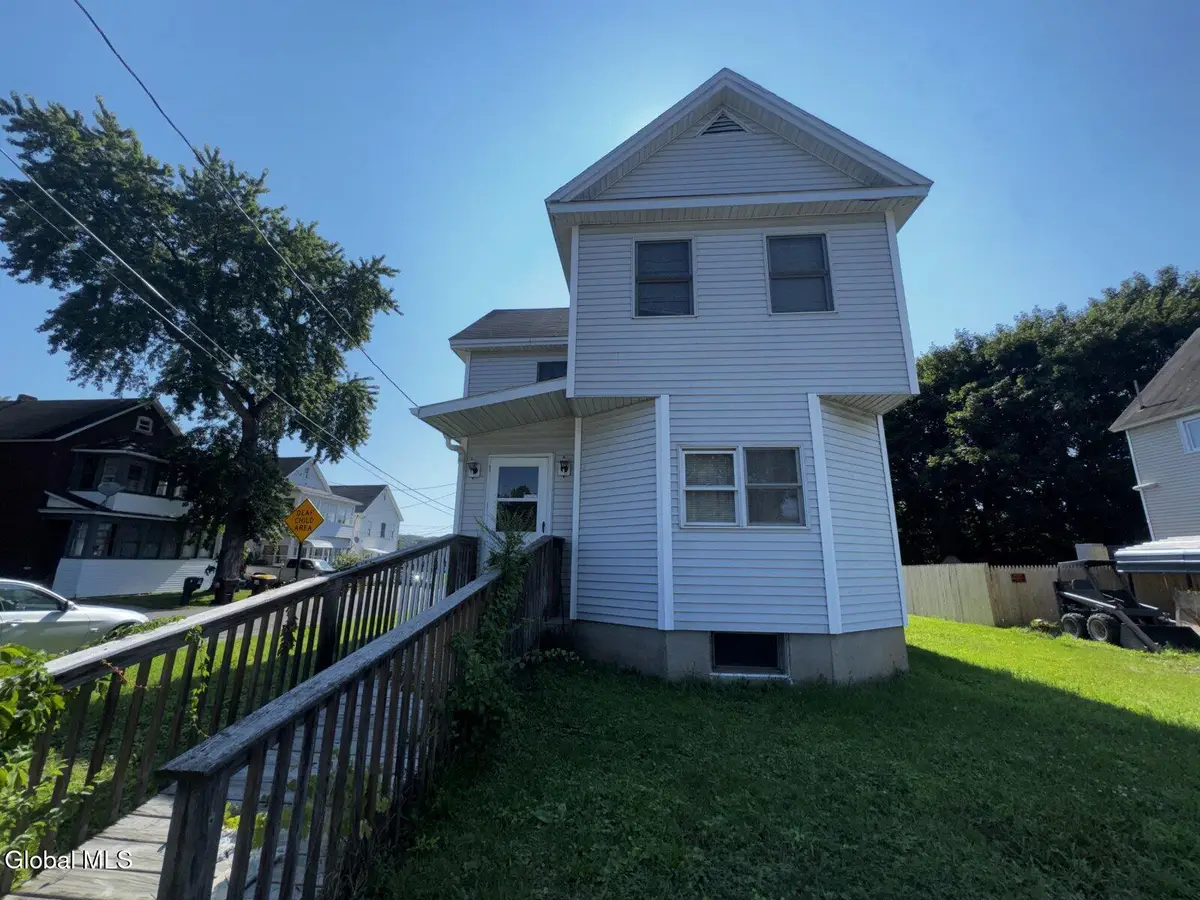 25 West Street, Mechanicville, NY 12118 - #1