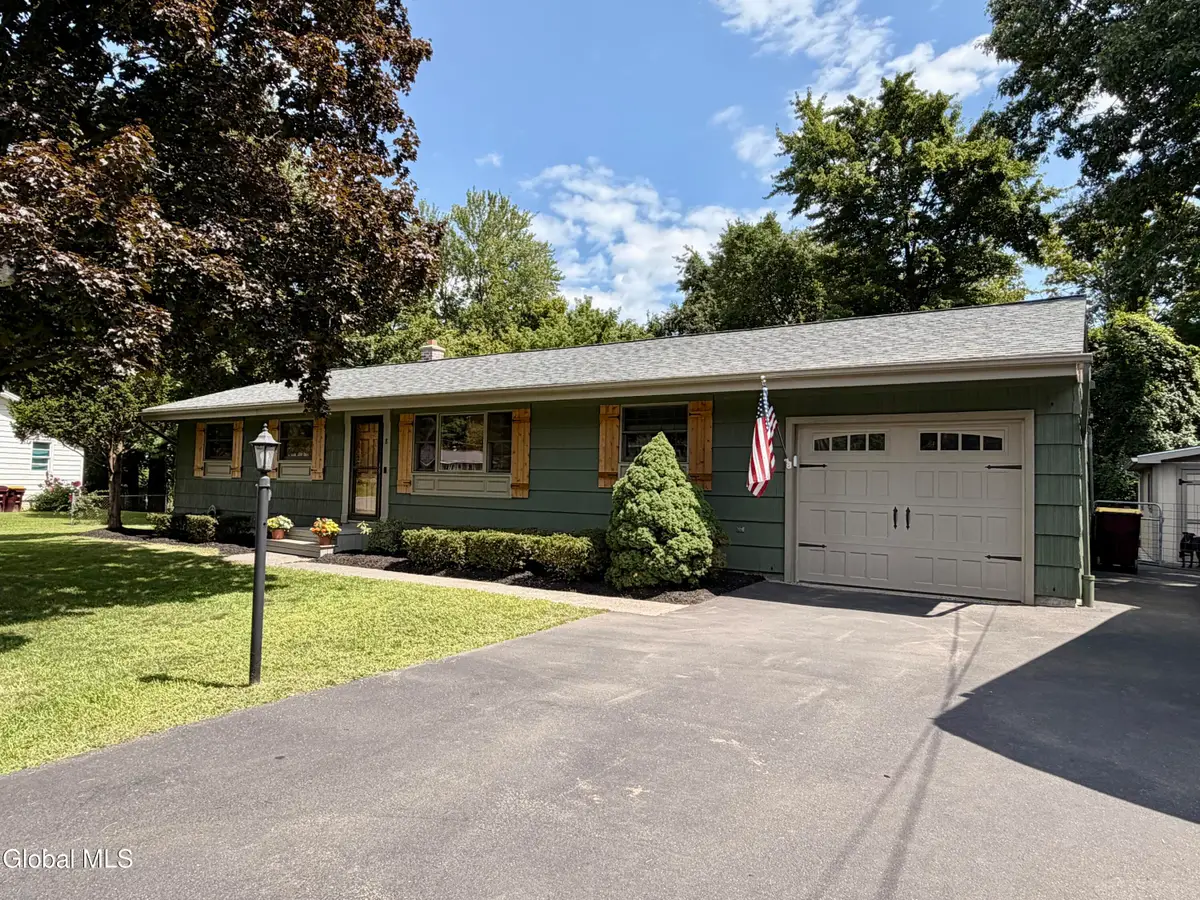 8 Birchwood Drive, Halfmoon, NY 12065 - #1