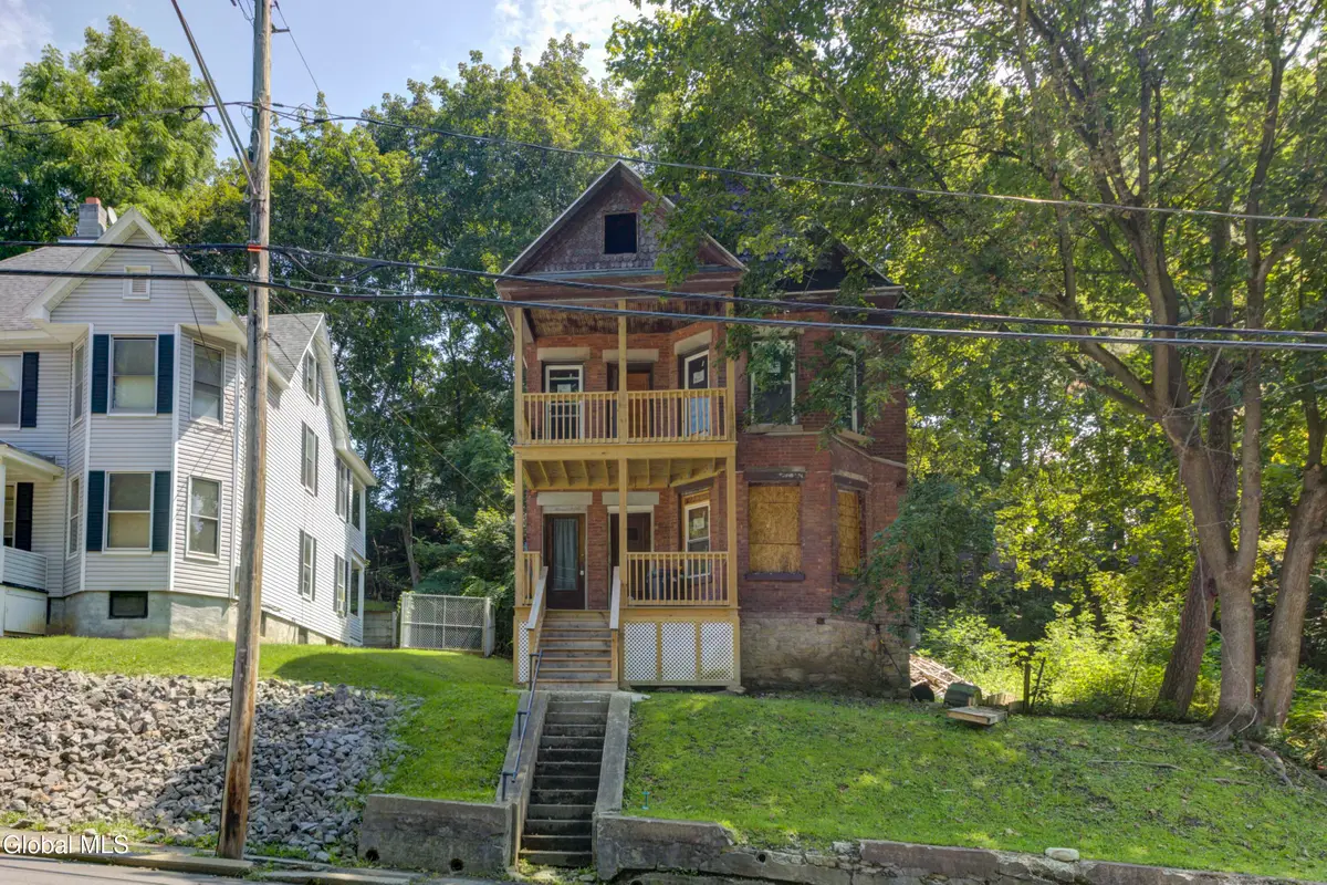 223-225 Vrooman Avenue, Amsterdam, NY 12010 - #1