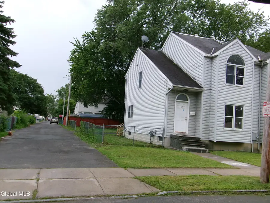 407 Paige Street, Schenectady, NY 12307 - #3
