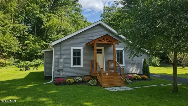 24 Mohican Road, Bolton, NY 12814