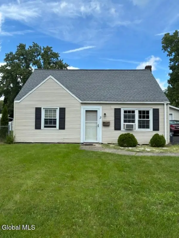 3 Charles Road, Colonie, NY 12110