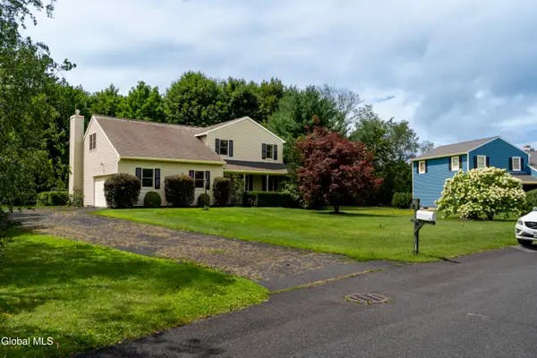 33 Armstrong Circle, Altamont, NY 12009