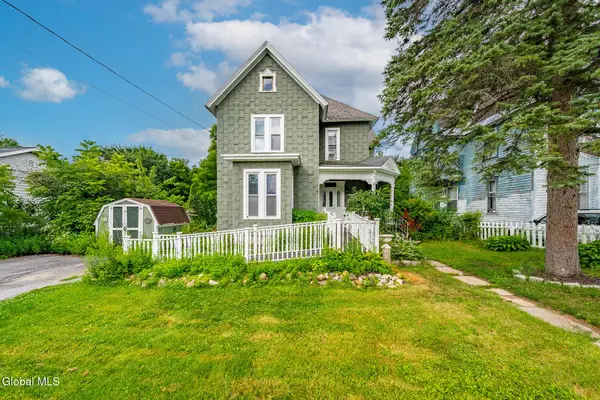 25 Chestnut Street, Johnstown, NY 12095