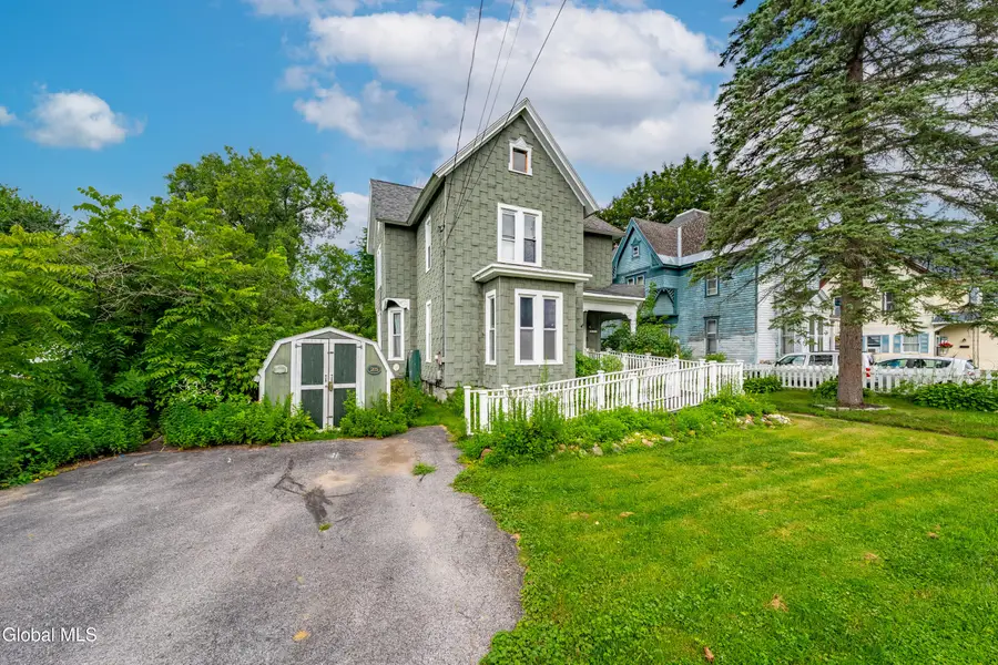 25 Chestnut Street, Johnstown, NY 12095 - #3