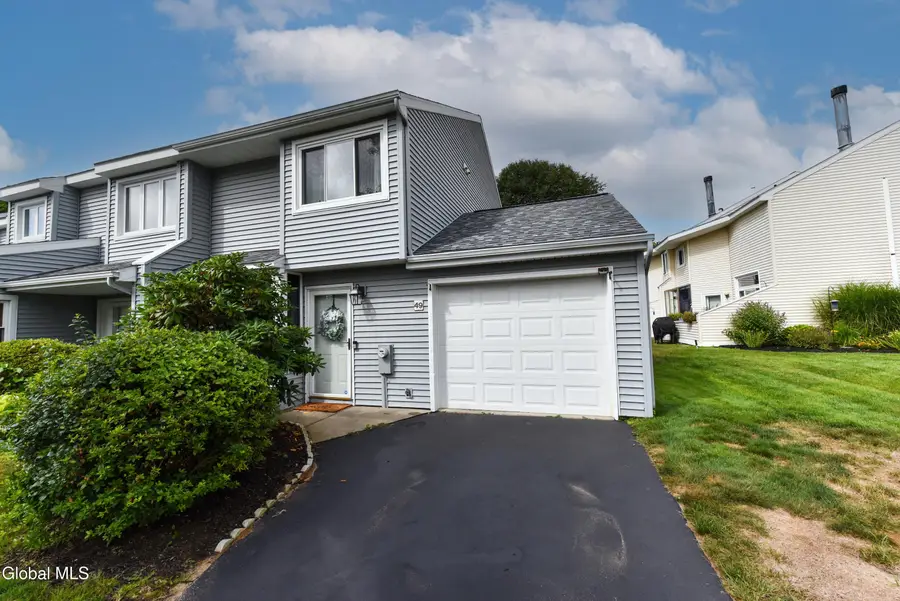 49 Preakness Way, Saratoga Springs, NY 12866 - #2
