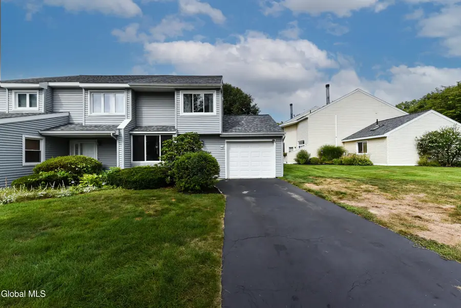 49 Preakness Way, Saratoga Springs, NY 12866 - #3