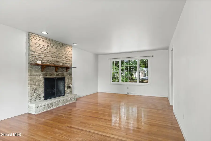 16 Salem Road, Bethlehem, NY 12054 - #3