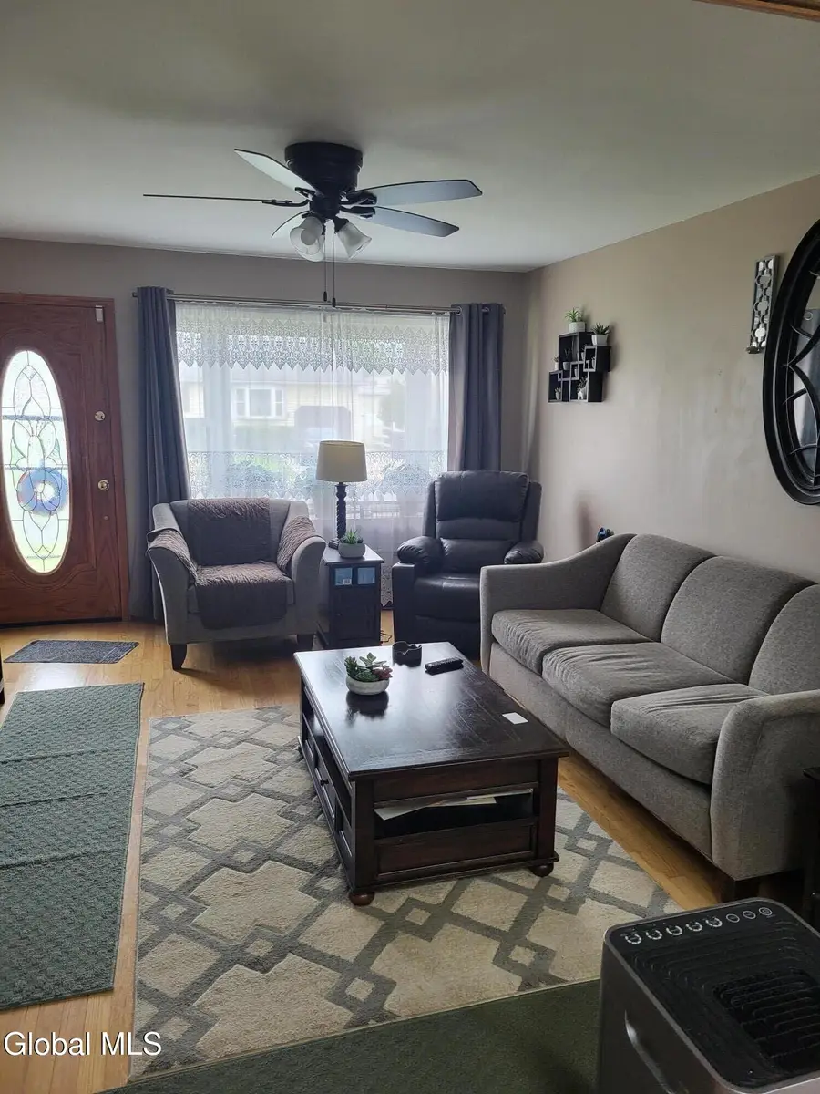 5 Ballina Street, Troy, NY 12180 - #3