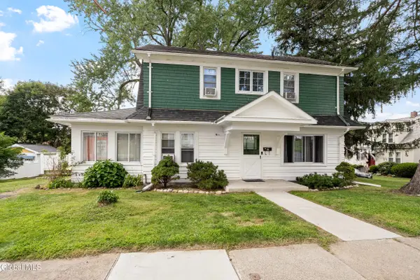 112 Fales Court, Troy, NY 12180