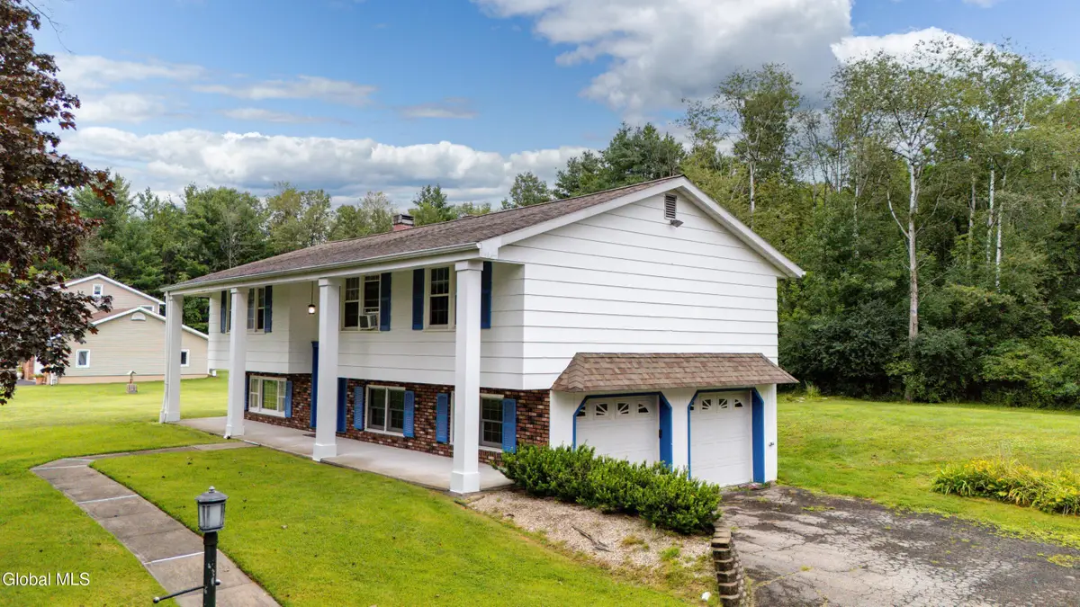 122 Crouse Drive, Amsterdam, NY 12010 - #1