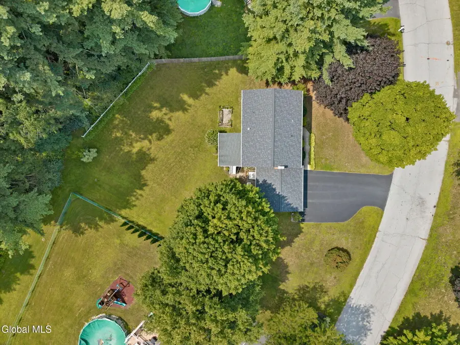 85 Apple Tree Lane, Clifton Park, NY 12065 - #2