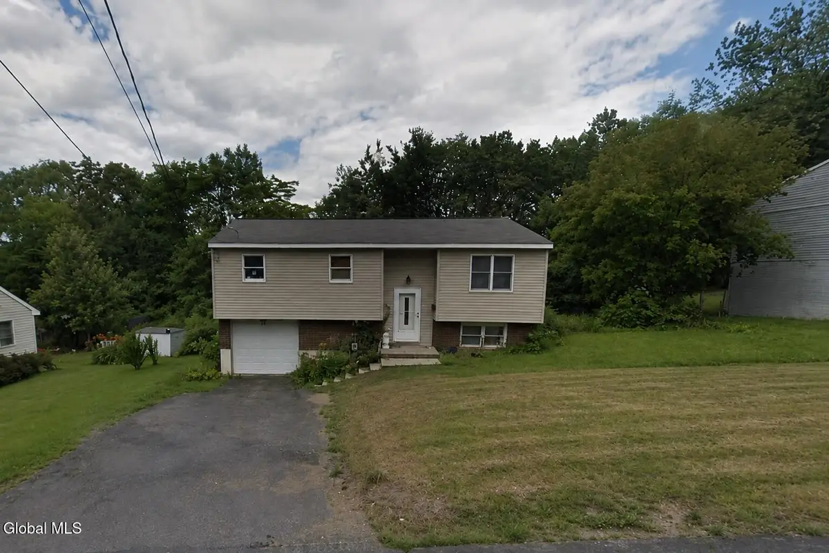 11 Alpine Street, Hampton Manor, NY 12144 - #1