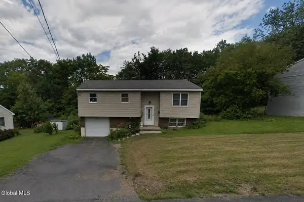 11 Alpine Street, East Greenbush, NY 12144
