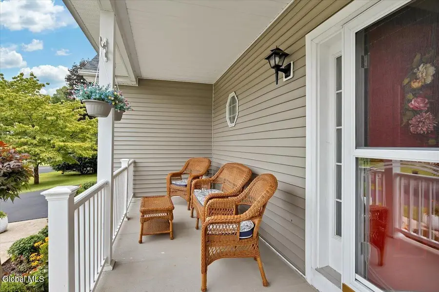 22 Domenico Drive, Glenmont, NY 12077 - #3