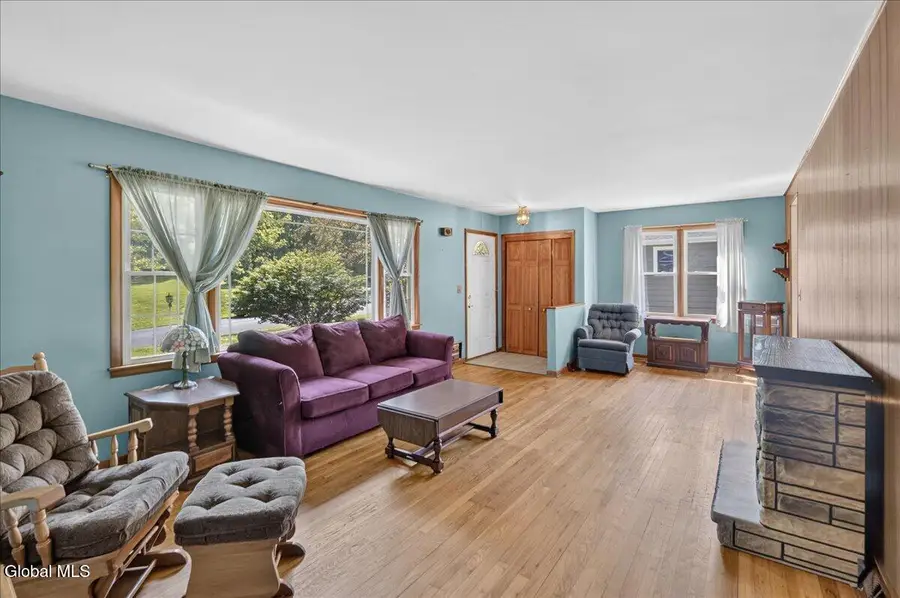 31 Brunswick Park Drive, Troy, NY 12180 - #3