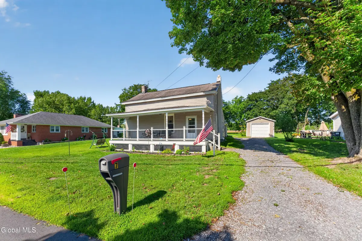 7 Colonial Road, Stillwater, NY 12170 - #1