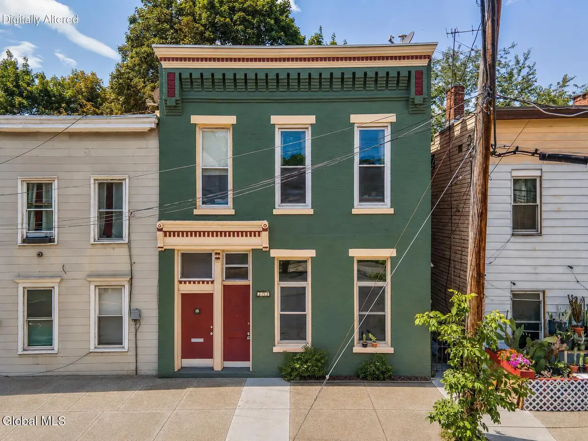 327 10th Street, Troy, NY 12180 - #1