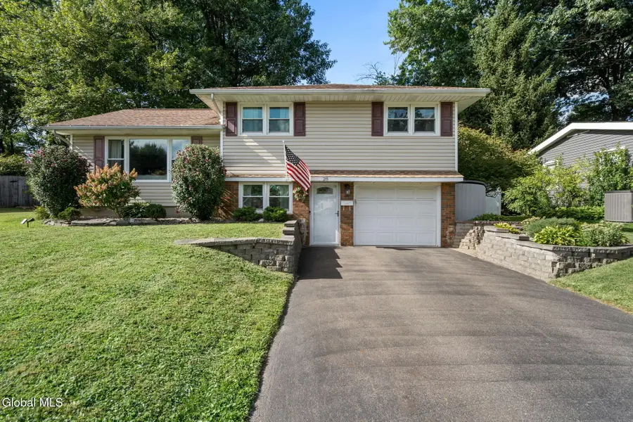 28 Caroline Street, Latham, NY 12110 - #2