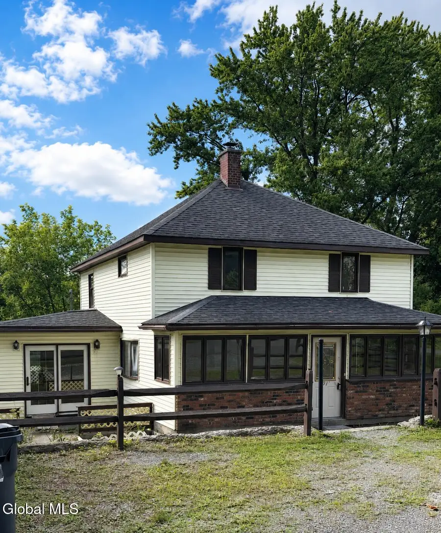 21 Alter Alley Way, Nassau, NY 12123 - #3