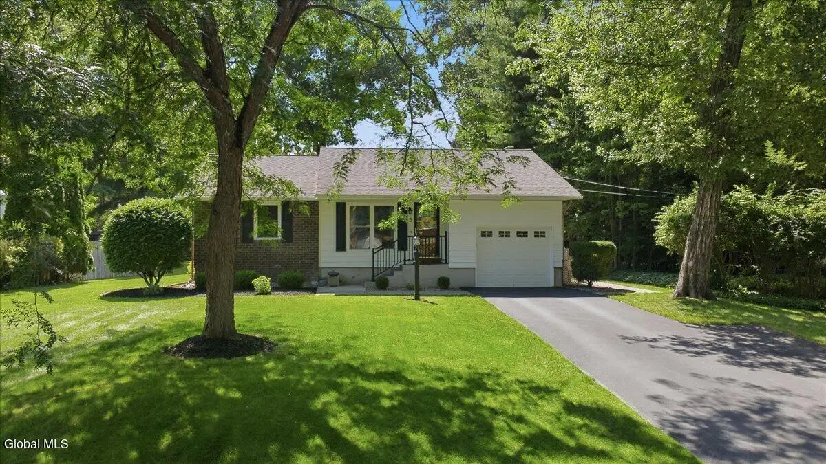3 Sylvan Lane, Clifton Park, NY 12065 - #1